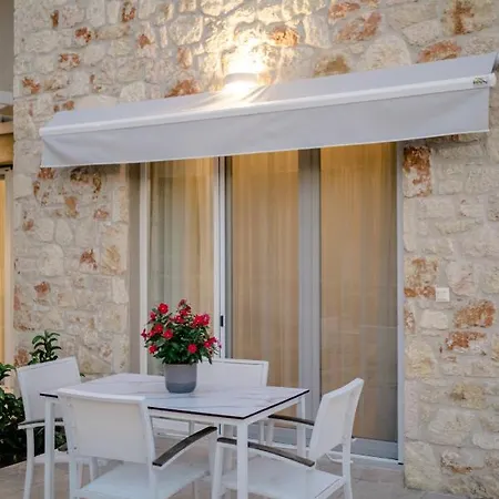 Semesterbostad Casale Luxury House - Luxury Garden Maisonettes Nikiti (Sithonia)