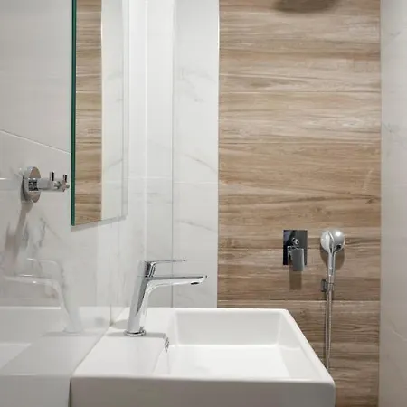 Semesterbostad Casale Luxury House - Luxury Garden Maisonettes *